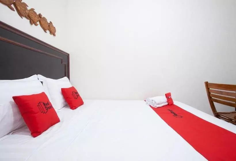 ペンション Reddoorz Near Tugu Pahlawan Surabaya