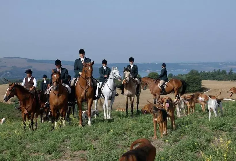 Отель Country Relais I Due Laghi