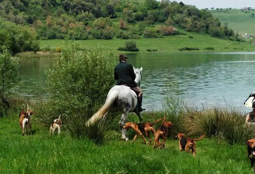 Отель Country Relais I Due Laghi