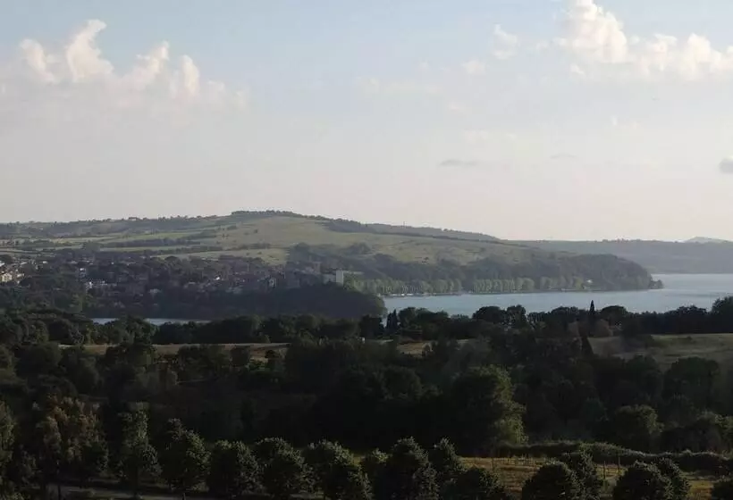 Отель Country Relais I Due Laghi