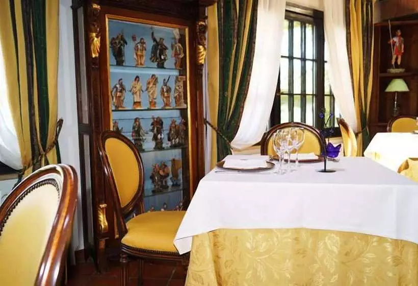 Отель Country Relais I Due Laghi