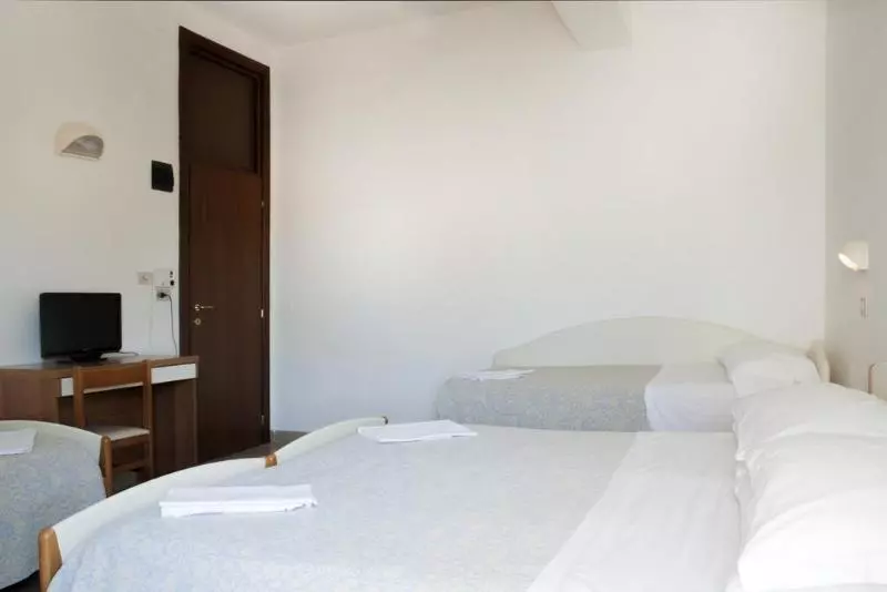 Отель Lungomare