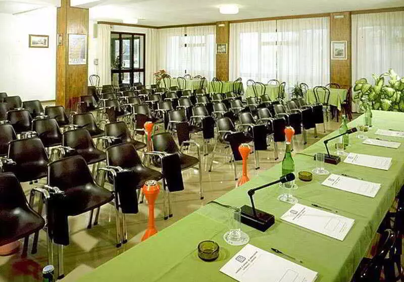 Отель Lungomare