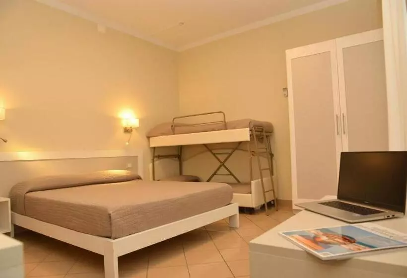 Отель Lungomare