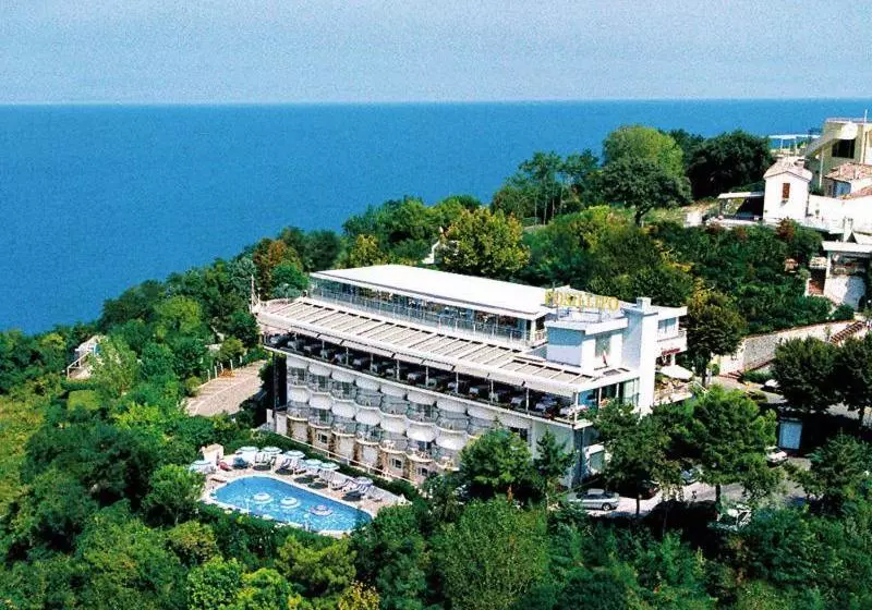 Отель Posillipo