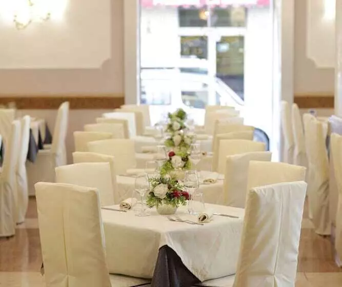 هتل Vergilius Billia