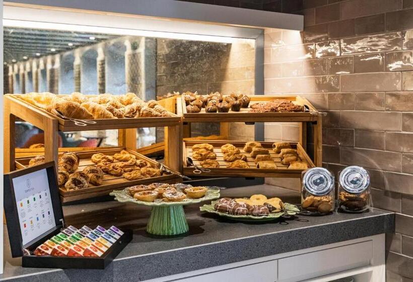 هتل Catalonia Porto