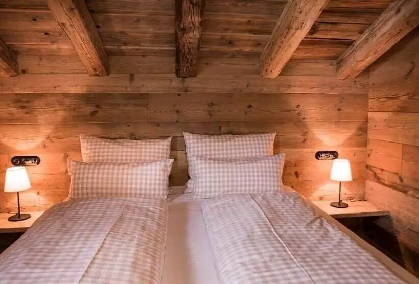 Hotelli Alpin Chalets