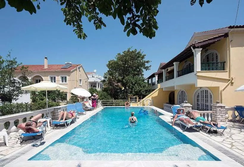 هتل Andreas Pool Apartments