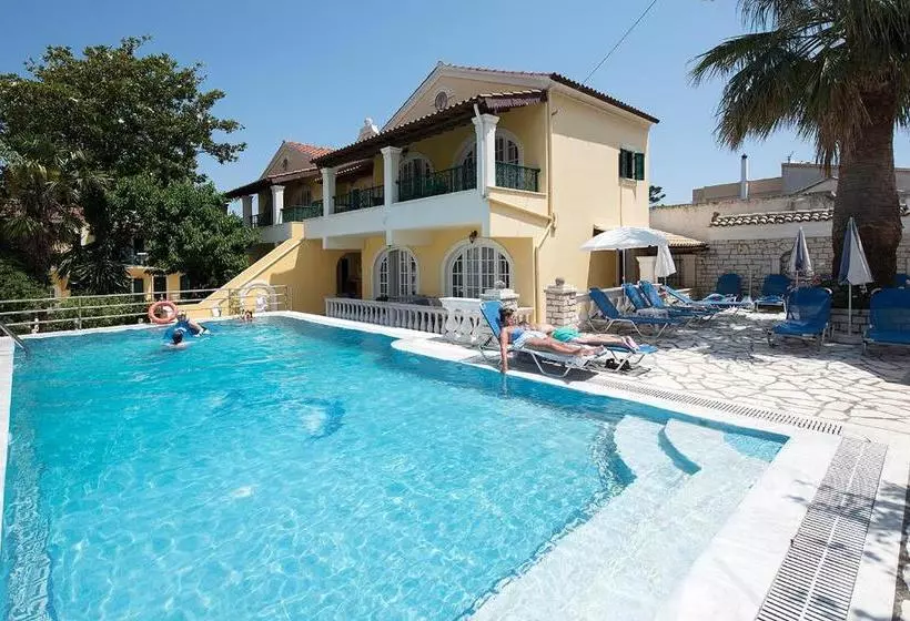 هتل Andreas Pool Apartments