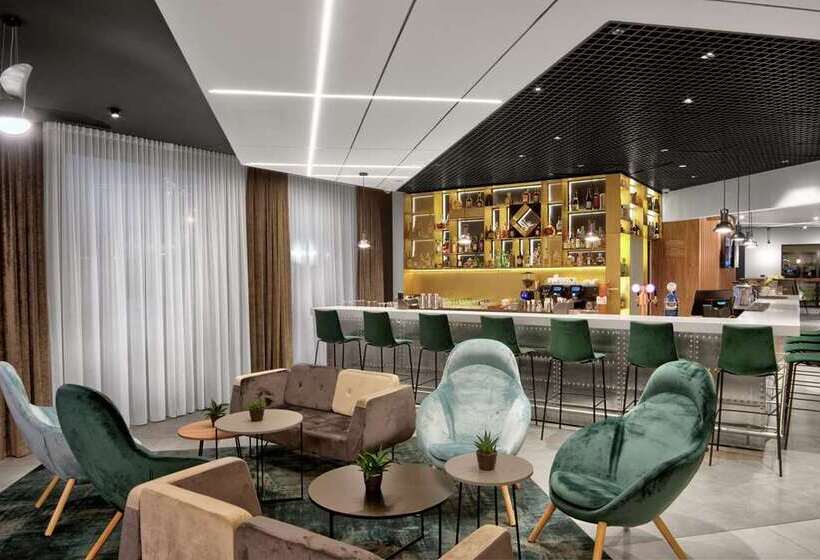 هتل Hilton Garden Inn Bucharest Airport