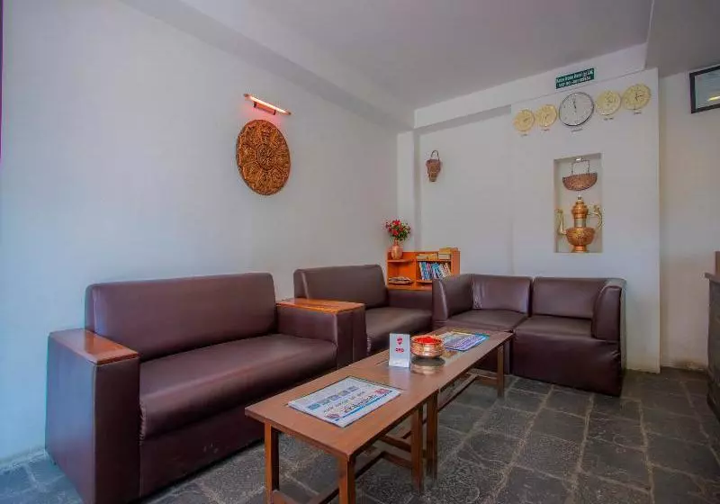 هتل Kotee Home By Oyo Rooms