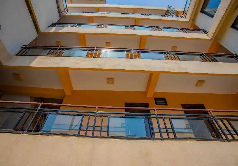 هتل Kotee Home By Oyo Rooms