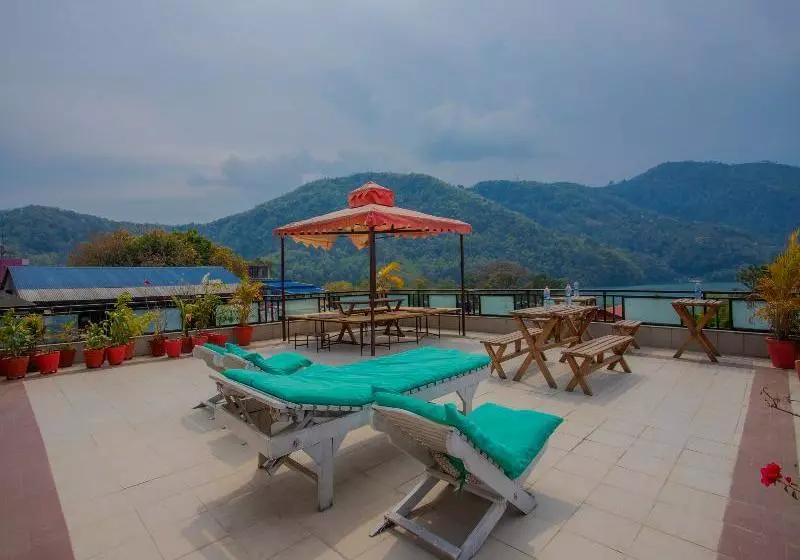 هتل Kotee Home By Oyo Rooms