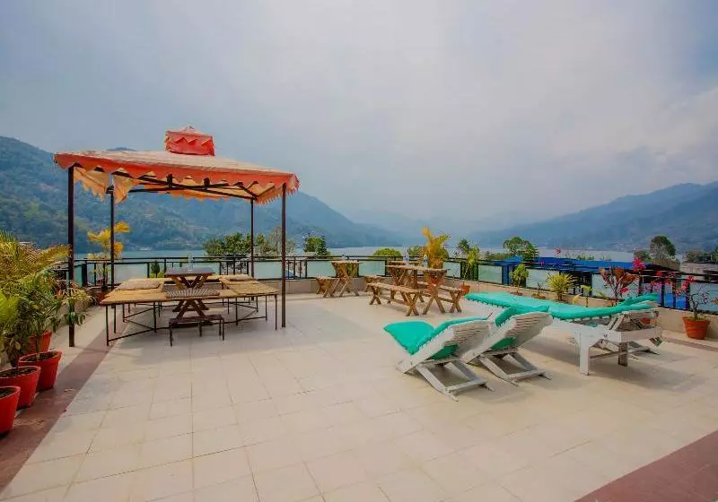 هتل Kotee Home By Oyo Rooms