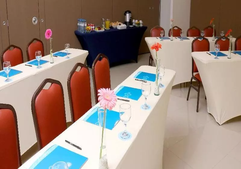 ホテル Misión Express San Juan Del Río