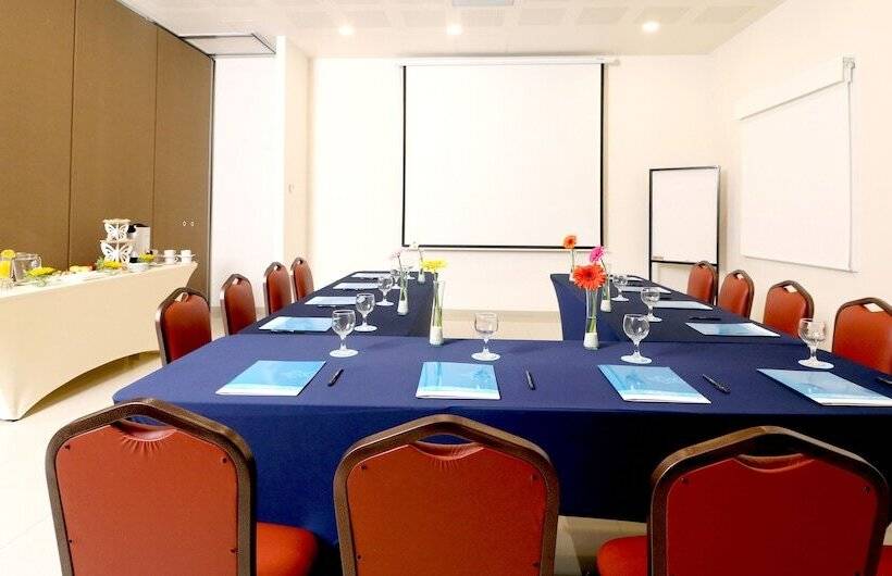 هتل Misión Express San Juan Del Río