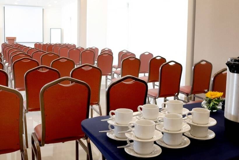 هتل Misión Express San Juan Del Río