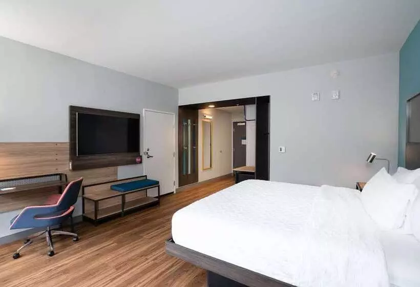 Hotelli Tru By Hilton Knoxville North I 75