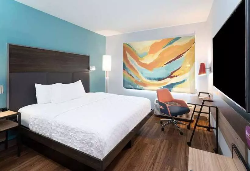 Hotelli Tru By Hilton Knoxville North I 75