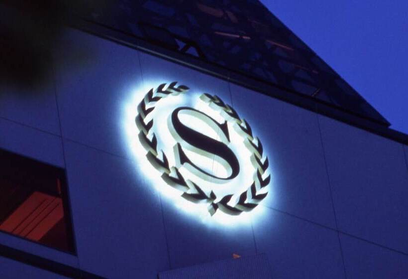 Kobe Bay Sheraton Hotel & Towers