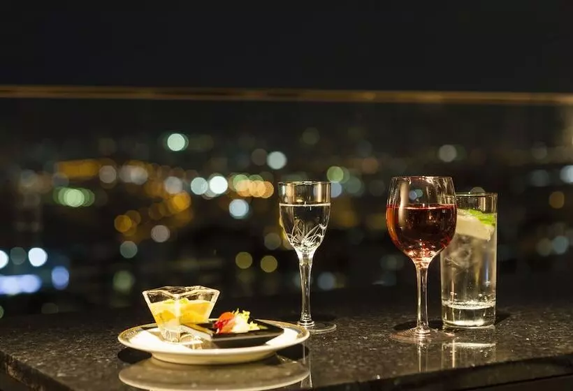 Kobe Bay Sheraton Hotel & Towers