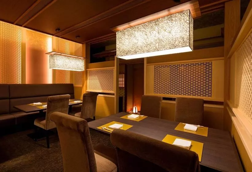 Kobe Bay Sheraton Hotel & Towers