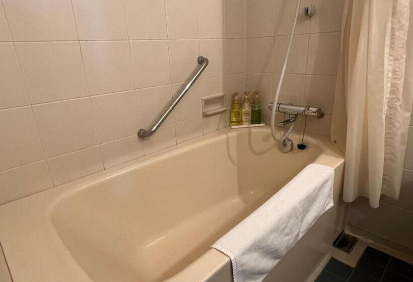 בית מלון כפרי Springs Makuhari