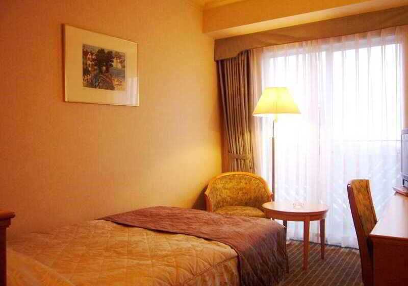 בית מלון כפרי Springs Makuhari