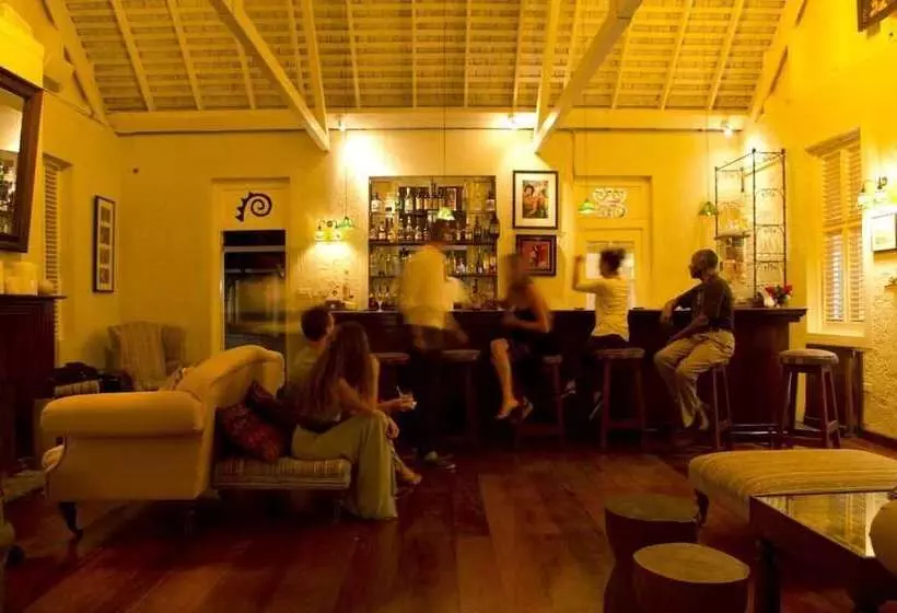 هتل Strawberry Hill