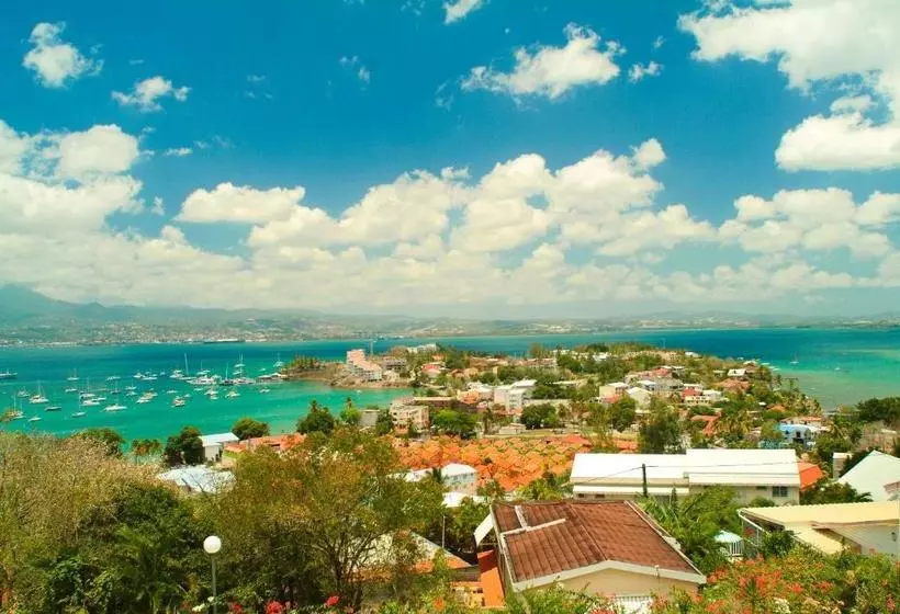 هتل Karibea Camelia Residence