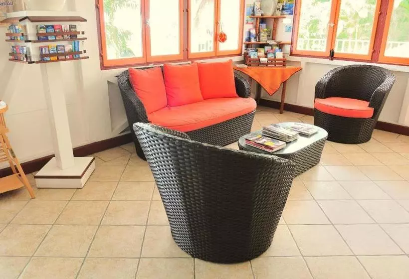 هتل Karibea Camelia Residence