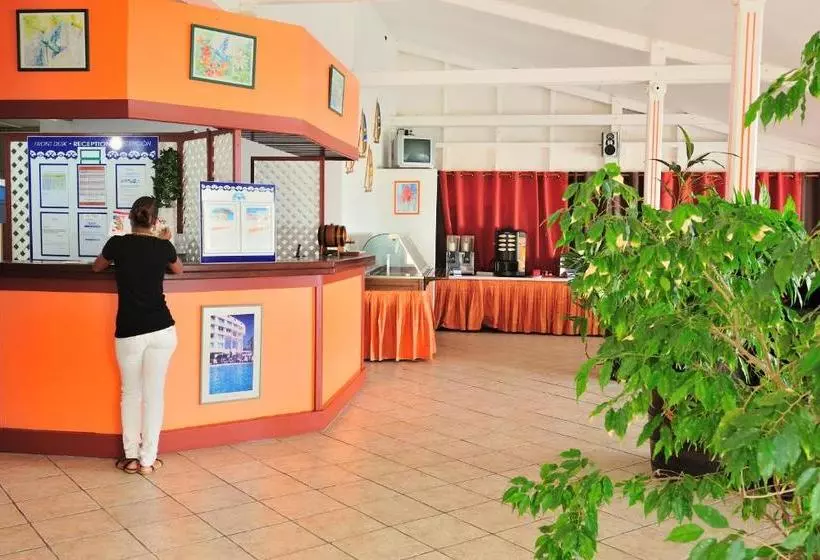 هتل Karibea Camelia Residence