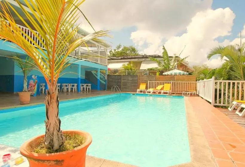 هتل Karibea Camelia Residence