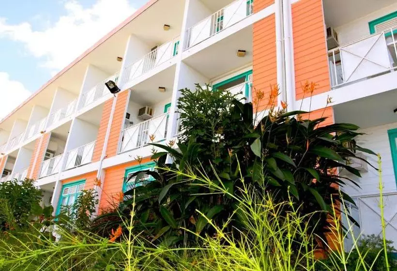 هتل Karibea Camelia Residence