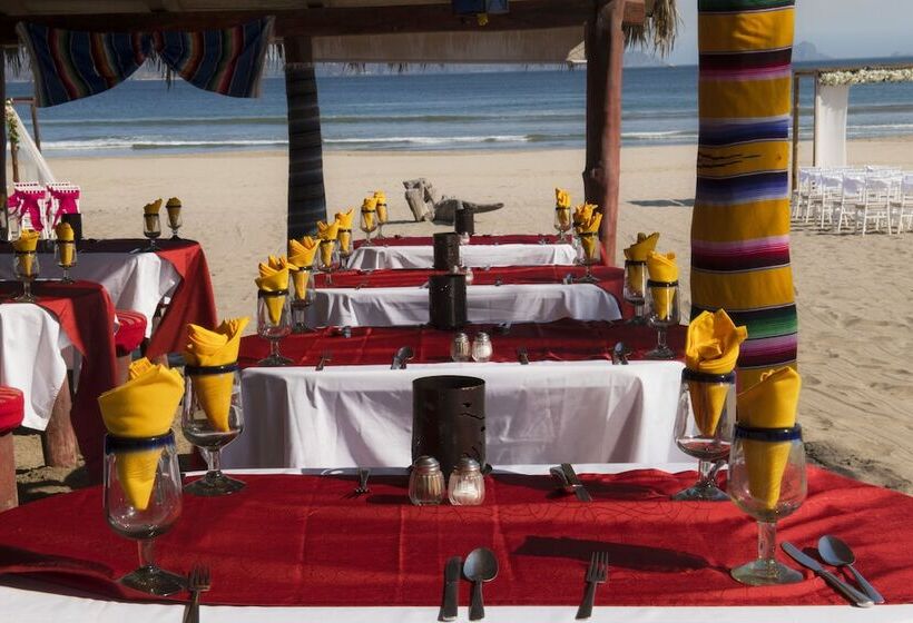 فندق Los Angeles Locos All Inclusive