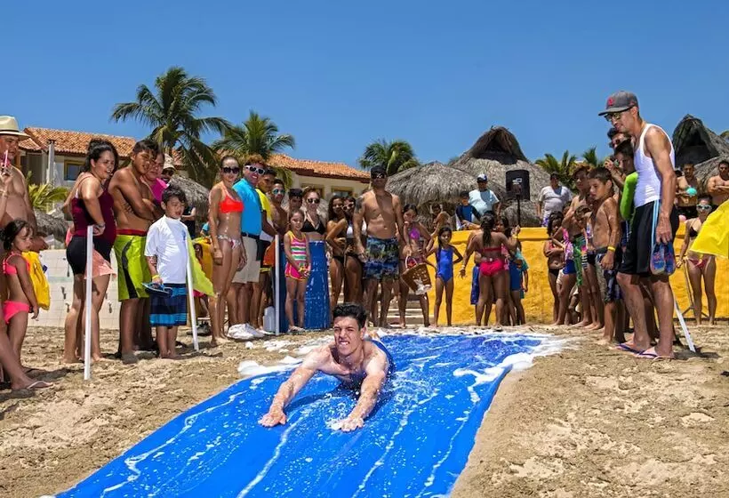 בית מלון כפרי Los Angeles Locos All Inclusive