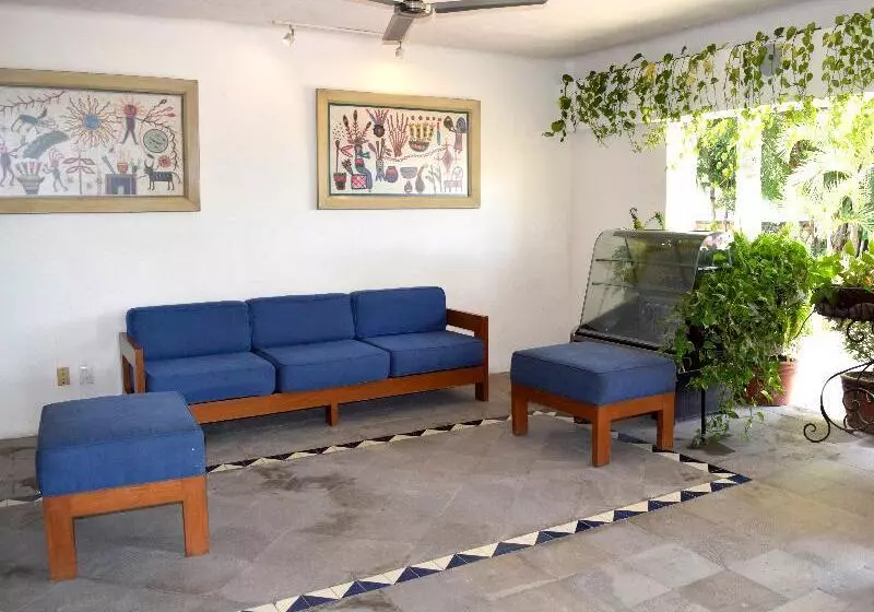 Отель Puerto De Luna Pet Friendly And Family Suites