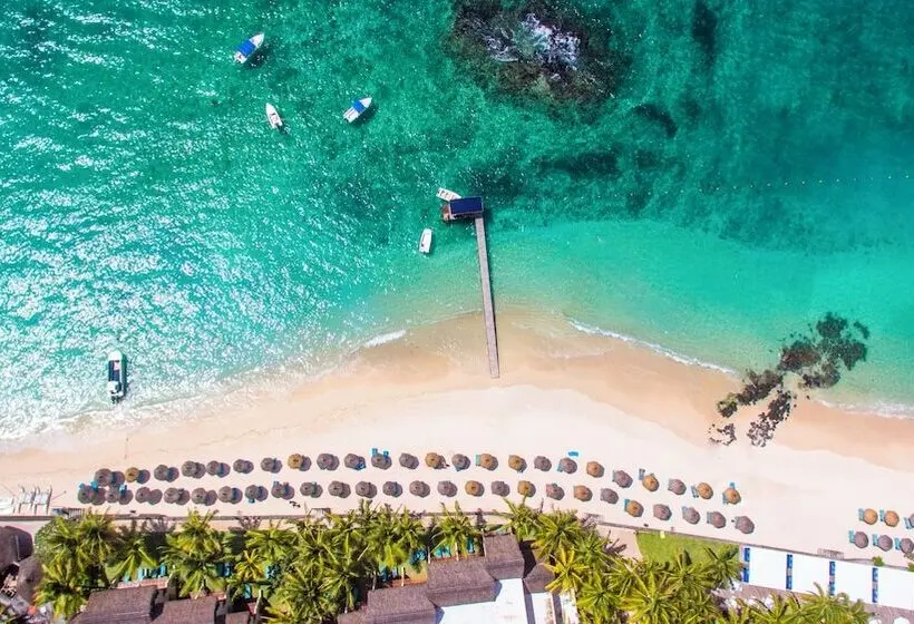 استراحتگاه Constance Belle Mare Plage