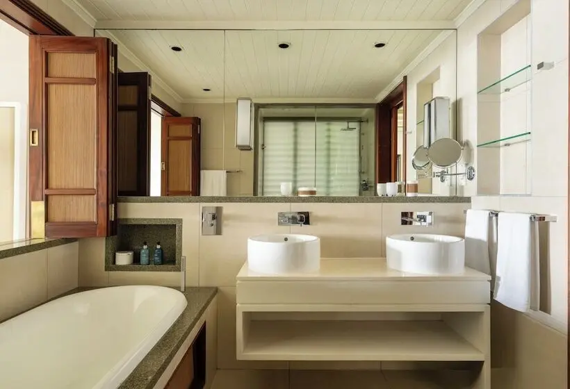 استراحتگاه Constance Belle Mare Plage