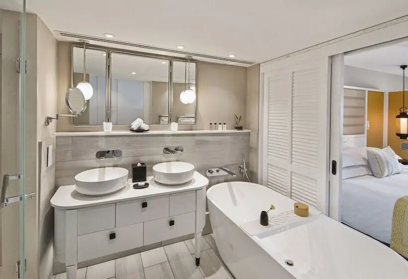 استراحتگاه Constance Belle Mare Plage