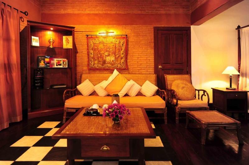 هتل Bagan Thiripyitsaya Sanctuary Resort