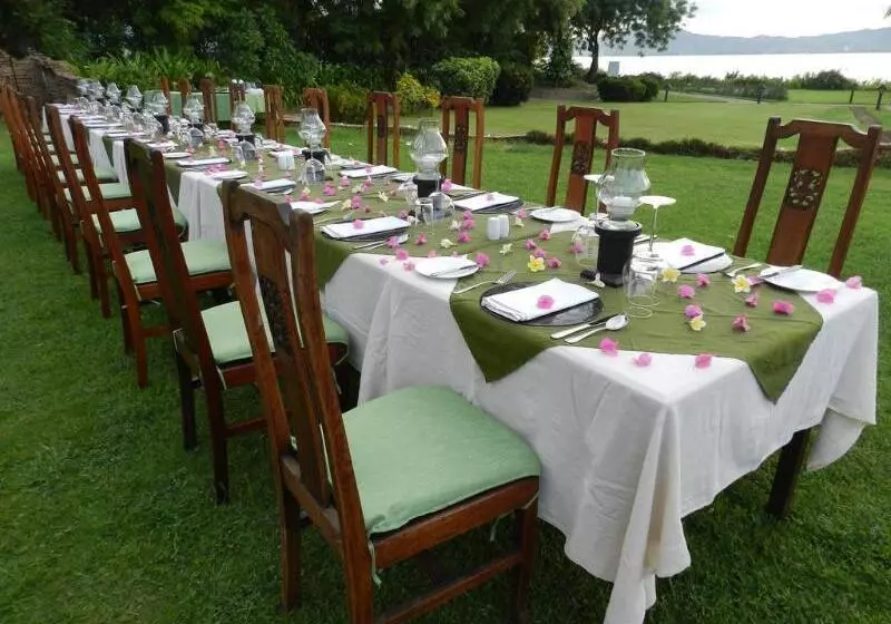 ホテル Bagan Thiripyitsaya Sanctuary Resort