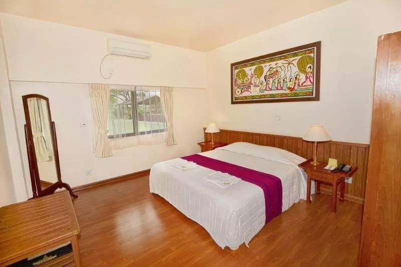 ホテル Bagan Thiripyitsaya Sanctuary Resort