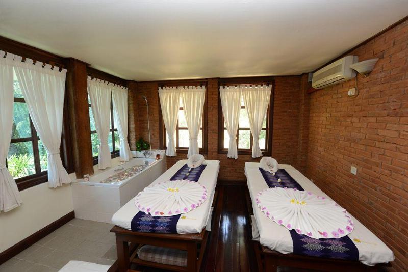 هتل Bagan Thiripyitsaya Sanctuary Resort