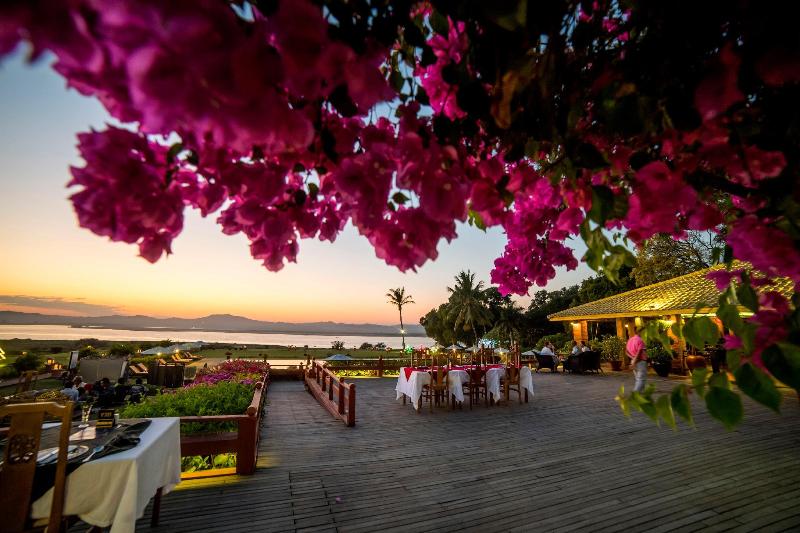 هتل Bagan Thiripyitsaya Sanctuary Resort