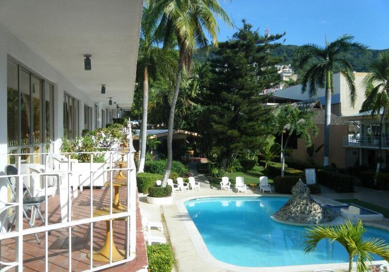 فندق El Tropicano