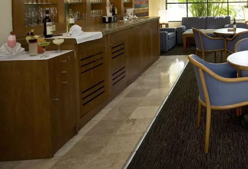 酒店 Fiesta Inn Colima