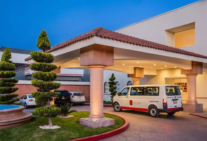 Отель Fiesta Inn Saltillo