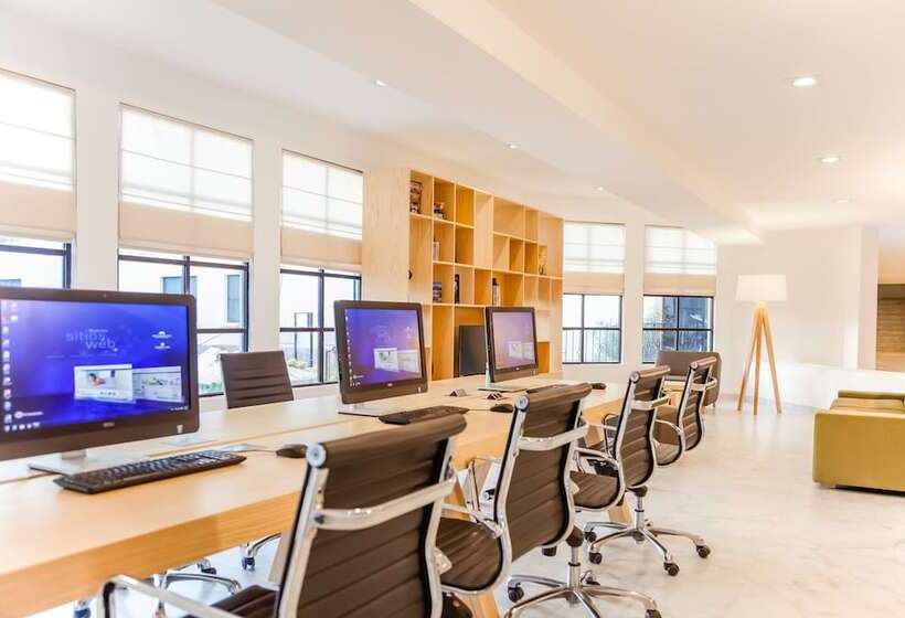 هتل Fiesta Inn Saltillo